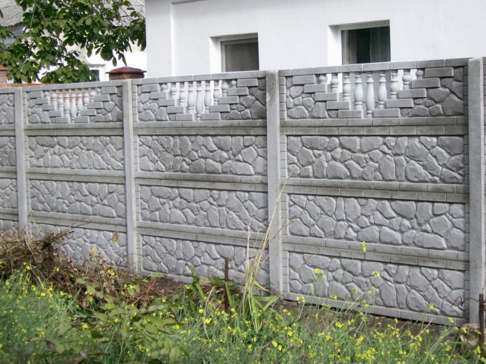 бетонный забор под камень